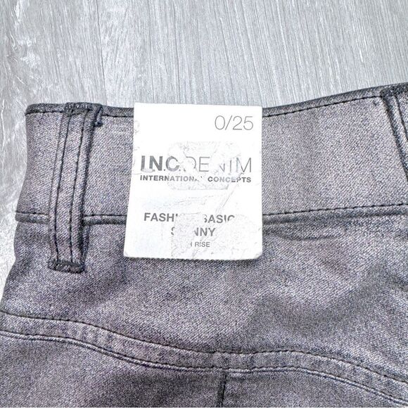 INC Women's NWT Silver Coated Gray Skinny Jeans 0/25 - Picture 5 of 7